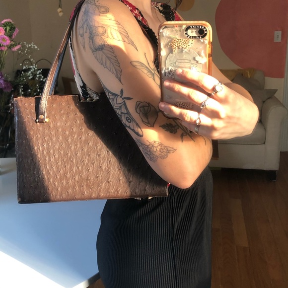 sophisticated chocolate brown leather hard shell shoulder/hand bag - Picture 5 of 16